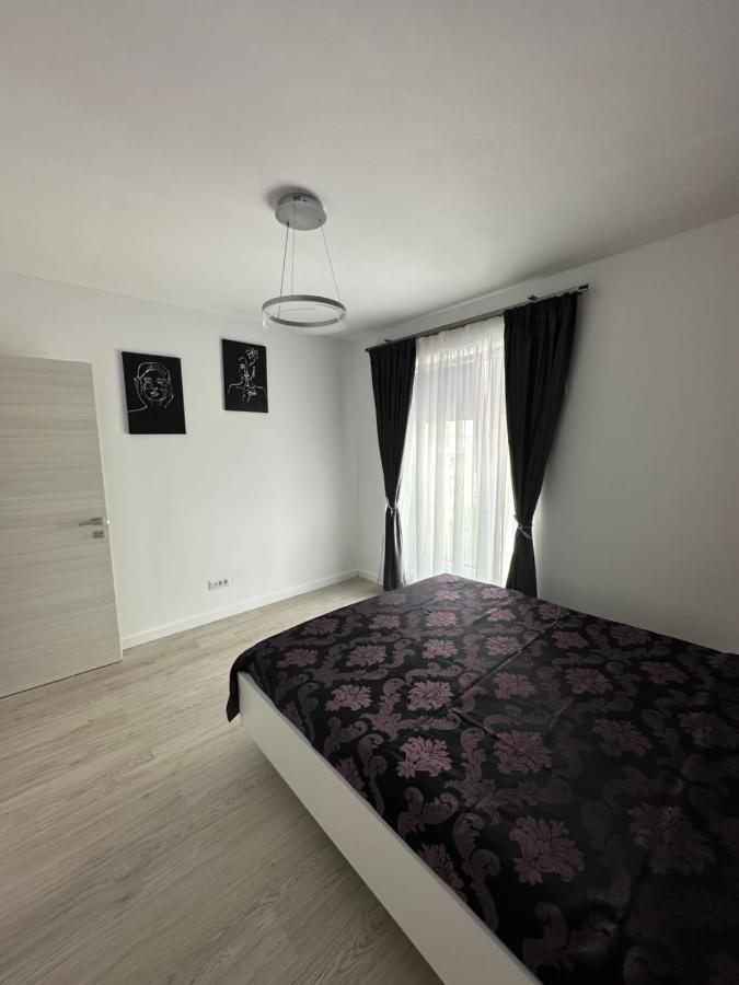 Glamart Apartment Craiova Extérieur photo