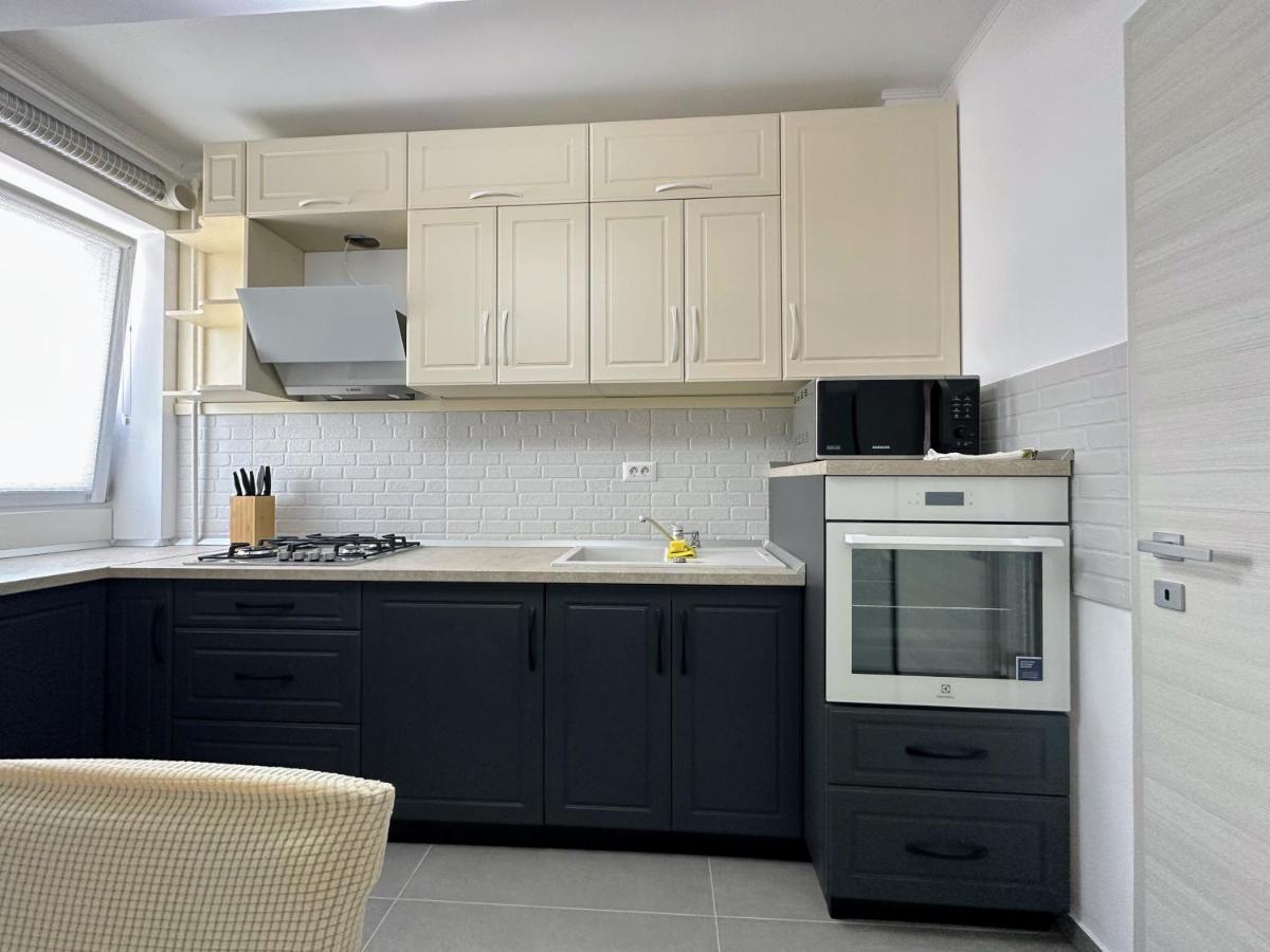 Glamart Apartment Craiova Extérieur photo